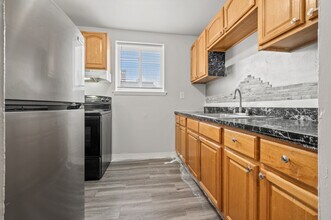 182 Collins St in Hartford, CT - Building Photo - Building Photo