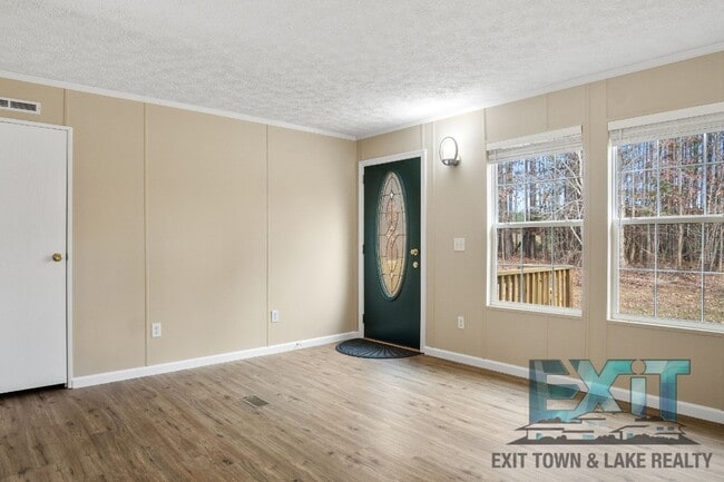 945 S Hill Rd in Kenbridge, VA - Building Photo - Building Photo