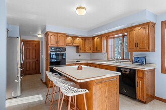 3075 Kingswood Ct in Green Bay, WI - Building Photo - Building Photo