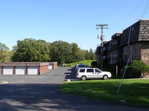 Belgrove Apartments in Minnetonka, MN - Building Photo - Building Photo