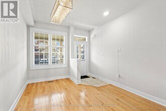 1516 Haws Crescent in Milton, ON - Building Photo - Building Photo