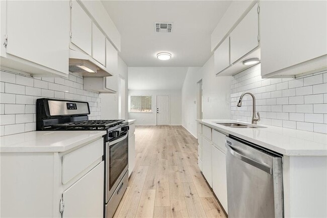 property at 1602 W Braker Ln