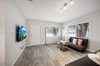 970 SW 9th St in Miami, FL - Building Photo - Building Photo