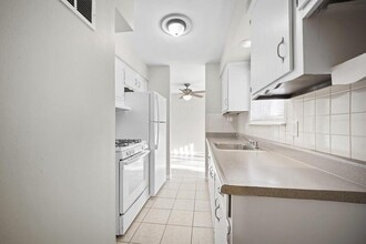 1636 Flynn St in Westland, MI - Building Photo - Building Photo