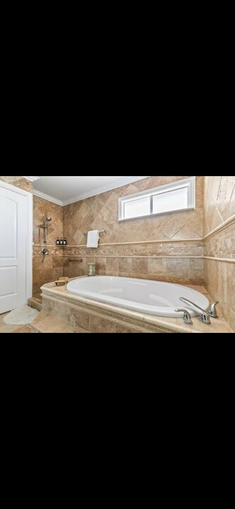 7817 Straits Dr in Rowlett, TX - Building Photo