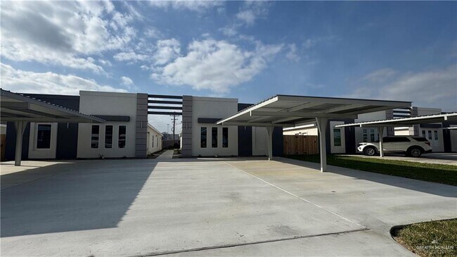 4301 Walnut Ave-Unit -3 in McAllen, TX - Building Photo - Building Photo
