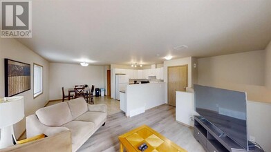 9828 96 Ave in Grande Prairie, AB - Building Photo - Building Photo