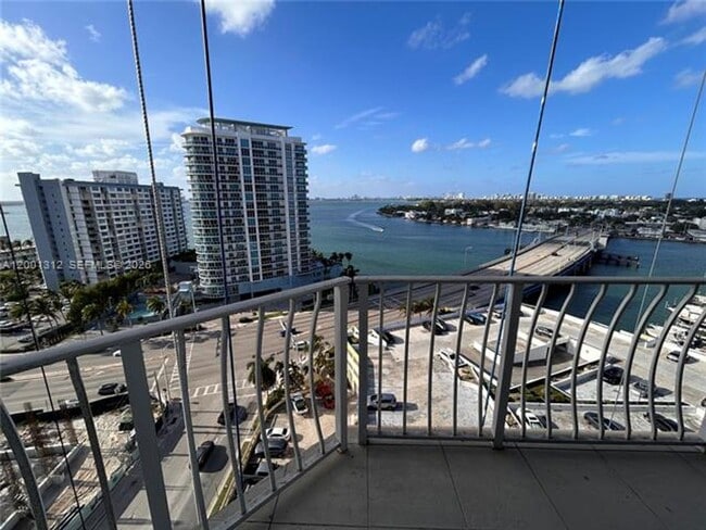 property at 7601 E Treasure Dr