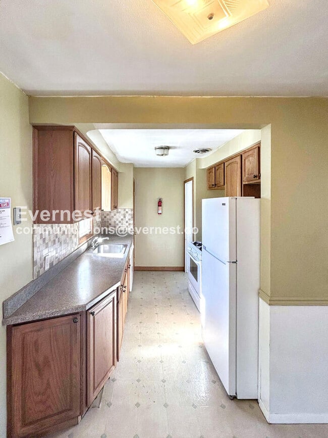 30034 Oakdale Rd in Willowick, OH - Building Photo - Building Photo