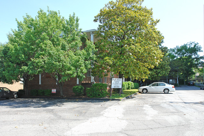 Park West Apartments in Nashville, TN - Building Photo - Building Photo