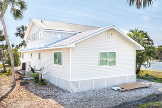 610 Donax St in Sanibel, FL - Building Photo - Building Photo