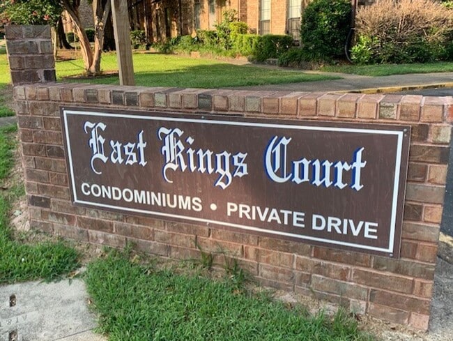 1820 E Kings Hwy in Shreveport, LA - Building Photo - Building Photo