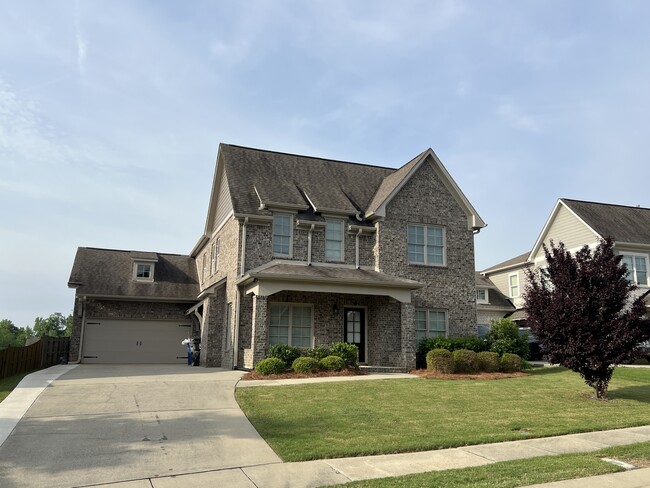 property at 5849 Longview Ln