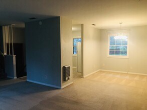 4609 Lakeview Dr NW in Huntsville, AL - Building Photo - Building Photo