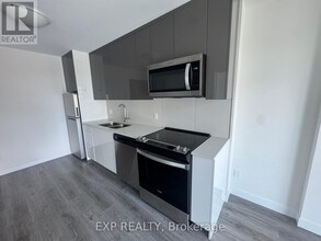 60-760 Frederick St in Kitchener, ON - Building Photo - Building Photo