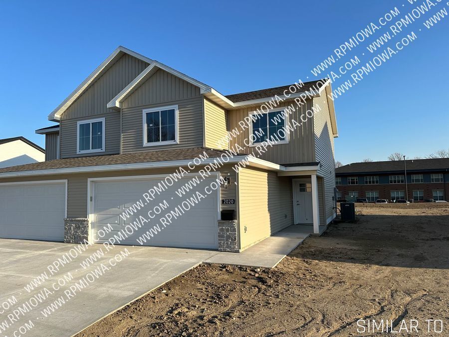 Perry Townhomes in Perry, IA - Foto de edificio