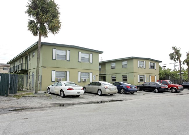 Madison Apartments in Fort Lauderdale, FL - Foto de edificio - Building Photo