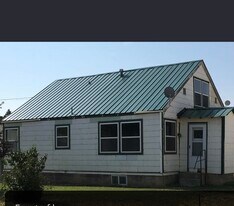 309 Lake St in Rangely, CO - Building Photo