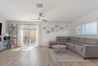 243 S Brevard Ave in Cocoa Beach, FL - Building Photo - Building Photo