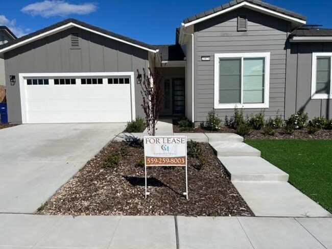 20074 Sunset Dr in Friant, CA - Building Photo - Building Photo