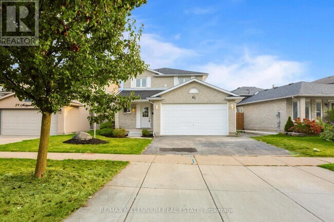 61 Mistywood Dr in Hamilton, ON - Building Photo - Building Photo