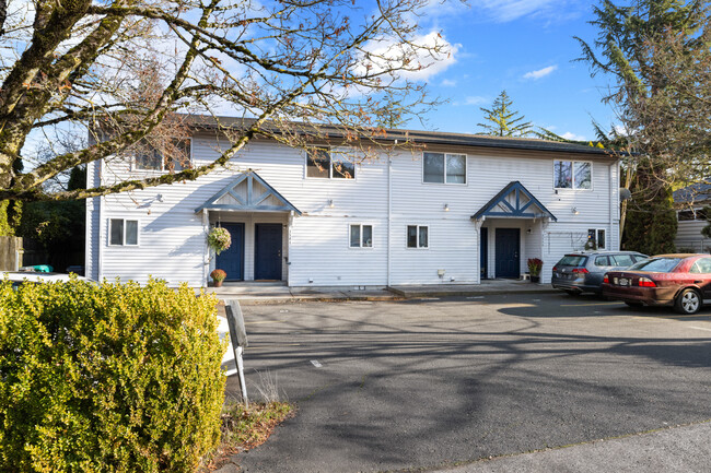 3534 NE 102nd Ave in Portland, OR - Building Photo - Building Photo