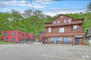 117 Nippersink Blvd in Fox Lake, IL - Building Photo