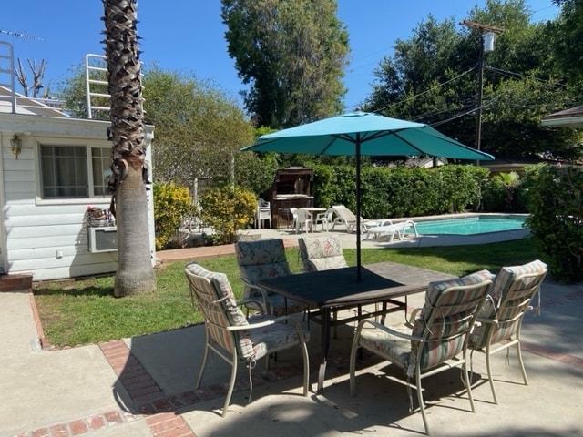 property at 6614 Noble Ave