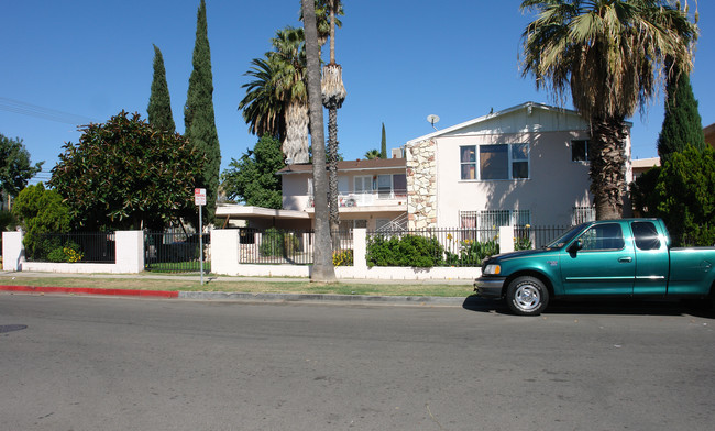 14847 Erwin St in Van Nuys, CA - Building Photo - Building Photo