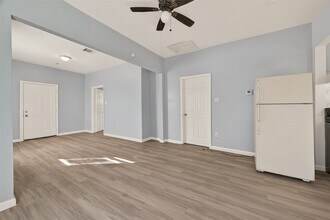 8211 Parnell St in Houston, TX - Building Photo - Building Photo