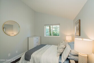 9 Bolster Ln NE in Saratoga Springs, NY - Building Photo - Building Photo