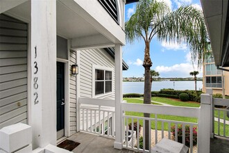 1382 Siesta Bayside Dr in Sarasota, FL - Building Photo - Building Photo