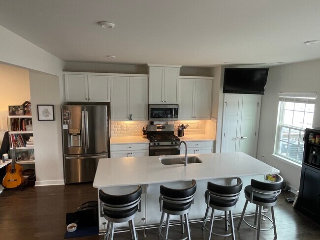 1213 Bradburn Dr in Durham, NC - Foto de edificio - Building Photo