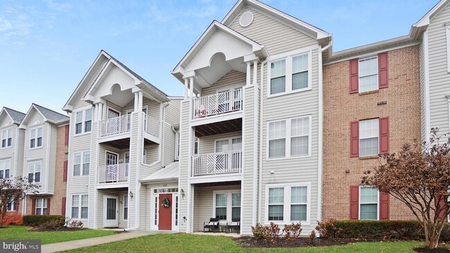 692 Winding Stream Way, Unit 201 in Odenton, MD - Building Photo - Building Photo