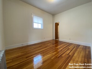 381 Harvard St, Unit 1 in Cambridge, MA - Building Photo - Building Photo