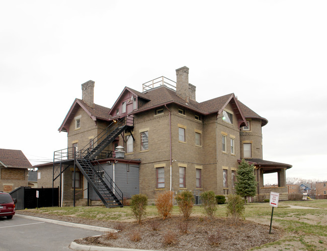 Huckleberry House in Columbus, OH - Building Photo - Building Photo