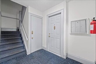 243 Maple Ave in Rockville Centre, NY - Building Photo - Building Photo