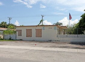2726 NW 6th St in Pompano Beach, FL - Building Photo
