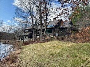 22 Knight Rd in Clinton Corners, NY - Building Photo - Building Photo