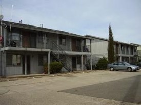 885 Lake Blvd Apartments