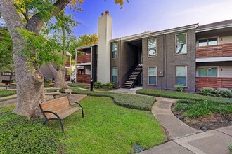 Commons at Westchase in Houston, TX - Building Photo - Building Photo