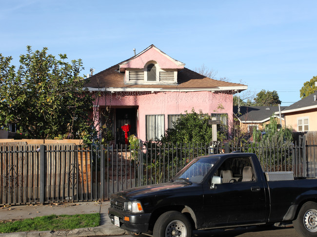 761 E 41st St in Los Angeles, CA - Building Photo - Building Photo