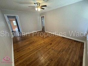 3717 N 21st St in Waco, TX - Building Photo - Building Photo