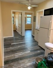 385 Bloomfield Ave in Montclair, NJ - Building Photo - Building Photo