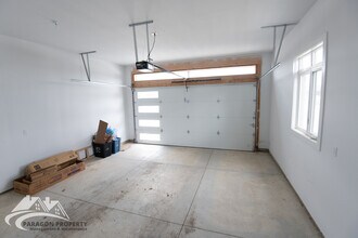 77 Bordeaux Pl in Chatham, ON - Building Photo - Building Photo