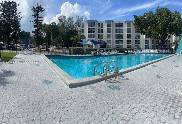 property at 17560 Atlantic Blvd