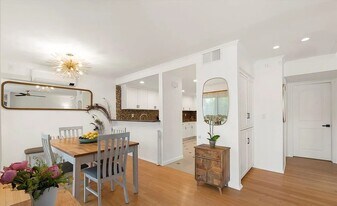 2100 Plaza del Amo in Torrance, CA - Building Photo