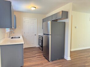 226 Jim Thorpe Dr in Clarksville, TN - Building Photo - Building Photo