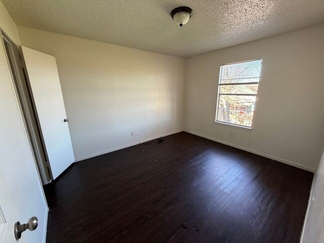 200 S Mott Dr in Elm Mott, TX - Building Photo - Building Photo