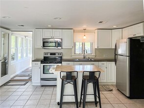 78 Nautilus St in Jamestown, RI - Building Photo - Building Photo